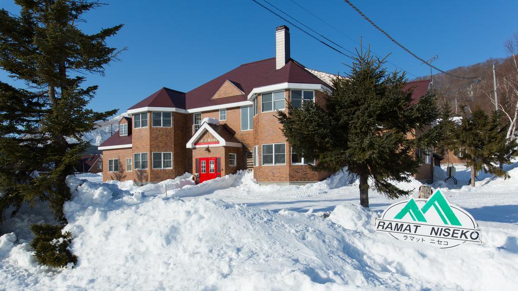 拉马特新雪谷酒店 山林小屋 *